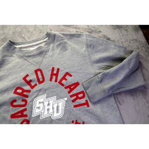 Sacred‎ Heart University SHU Sweatshirt Men's Size M Fairfield, CT